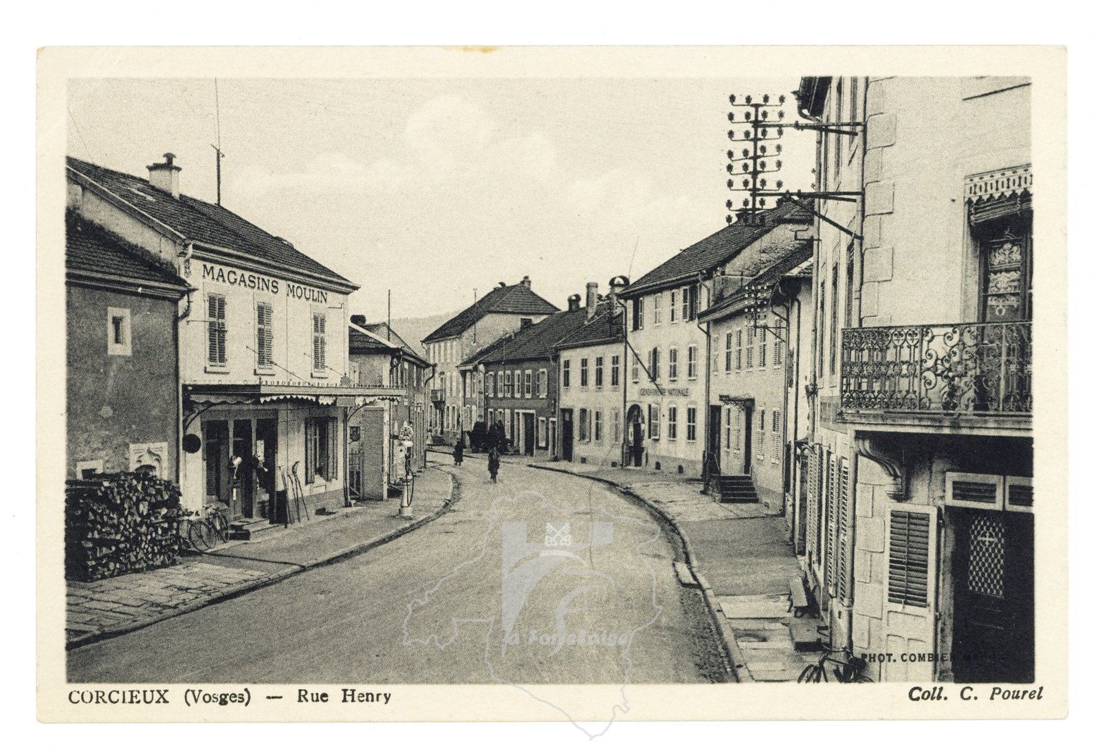 Rue Henry et magasins Moulin, carte postale ancienne