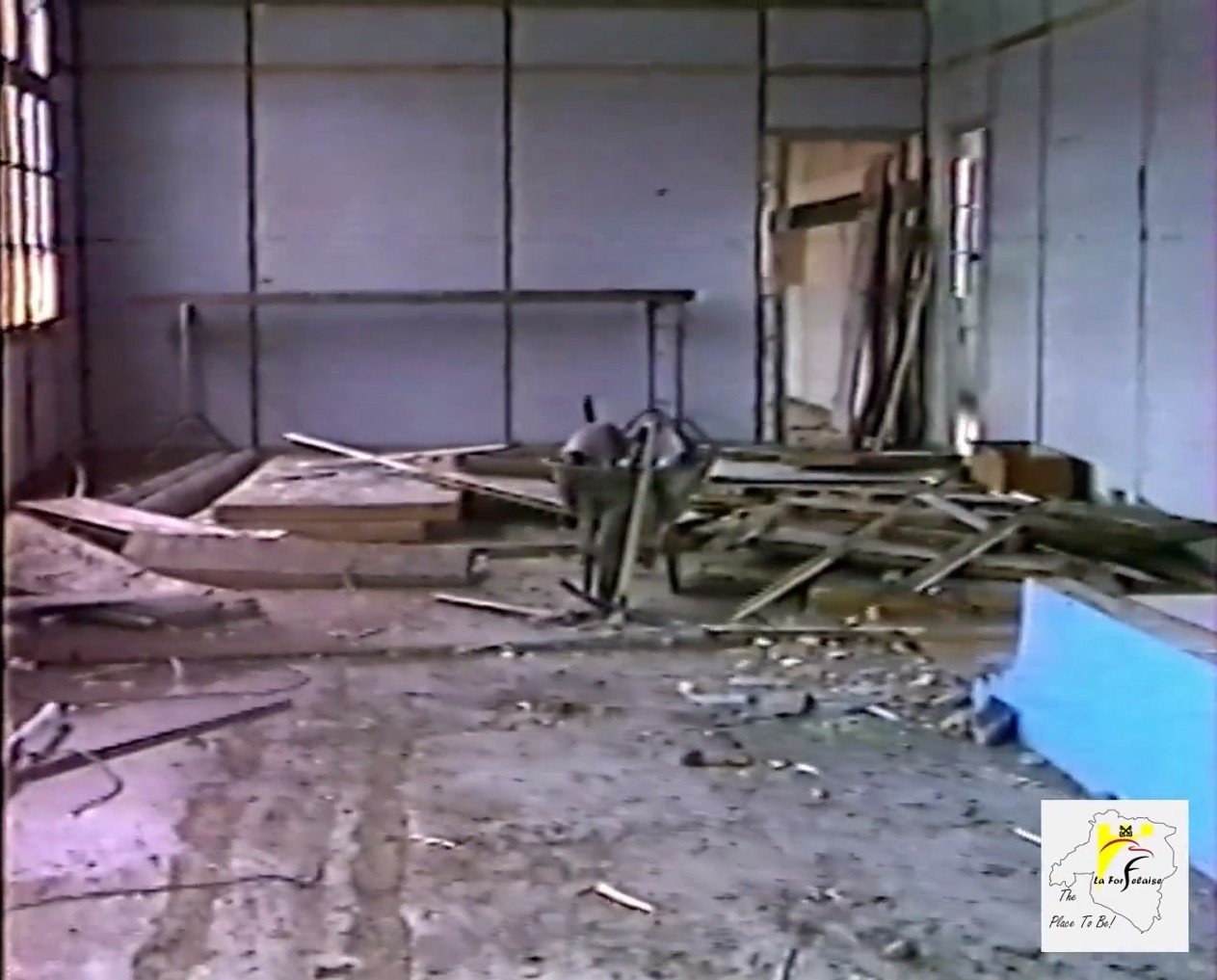 Début de la déconstruction